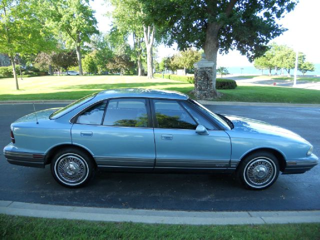 Oldsmobile Eighty-Eight Royale 1992 photo 3