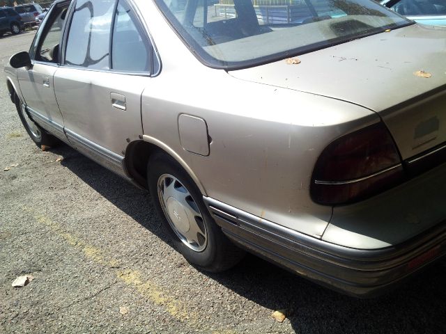 Oldsmobile Eighty Eight 1992 photo 3