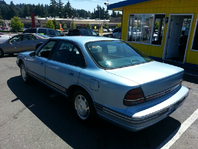 Oldsmobile Eighty Eight 1993 photo 2