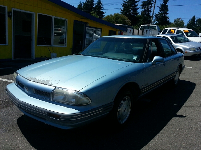 Oldsmobile Eighty Eight 1993 photo 4