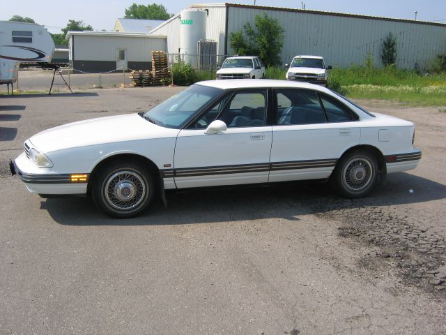 Oldsmobile Eighty Eight 1994 photo 1