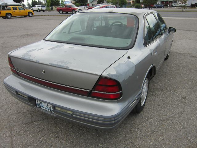 Oldsmobile Eighty Eight 1994 photo 3