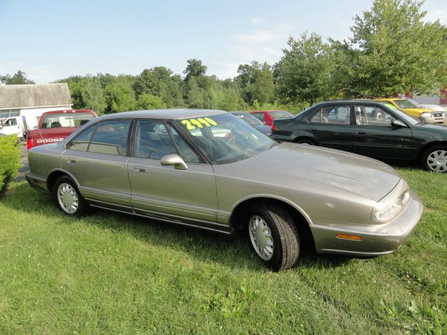 Oldsmobile Eighty Eight 1996 photo 4