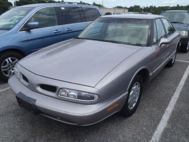 Oldsmobile Eighty Eight 1996 photo 1