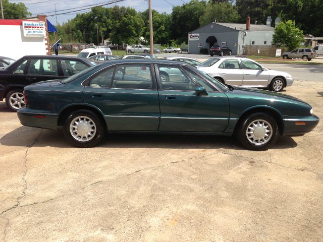 Oldsmobile Eighty Eight 1998 photo 3