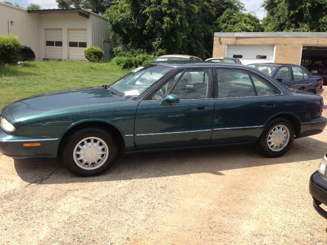 Oldsmobile Eighty Eight 1998 photo 4