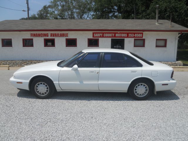 Oldsmobile Eighty Eight 1998 photo 1