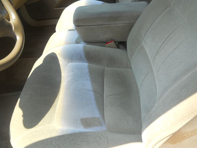 Oldsmobile Eighty Eight 1998 photo 3