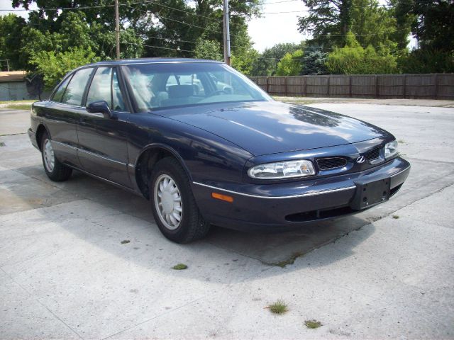 Oldsmobile Eighty Eight 1998 photo 3