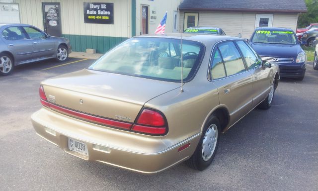 Oldsmobile Eighty Eight 1999 photo 4