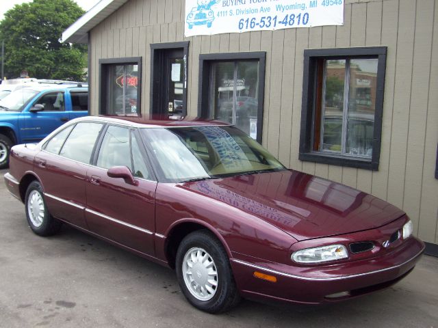 Oldsmobile Eighty Eight 1999 photo 1