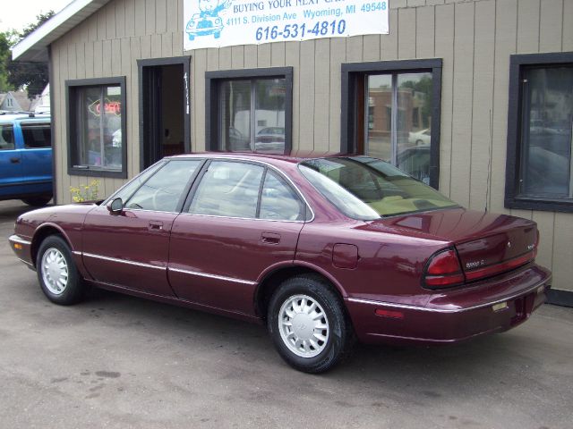 Oldsmobile Eighty Eight 1999 photo 4