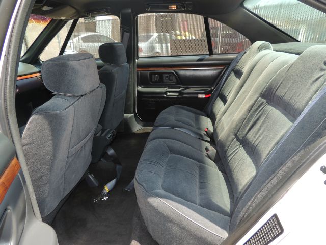 Oldsmobile Eighty Eight 1999 photo 2