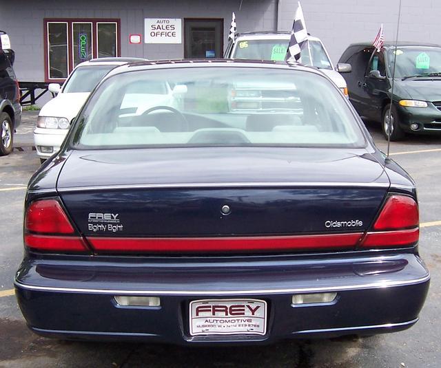 Oldsmobile Eighty Eight 1999 photo 1