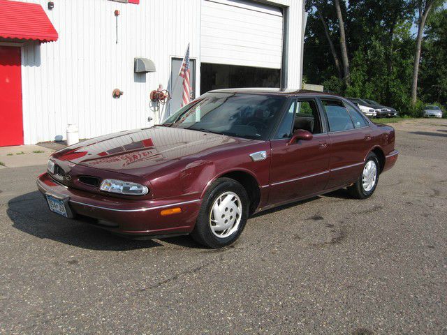 Oldsmobile Eighty Eight 1999 photo 1
