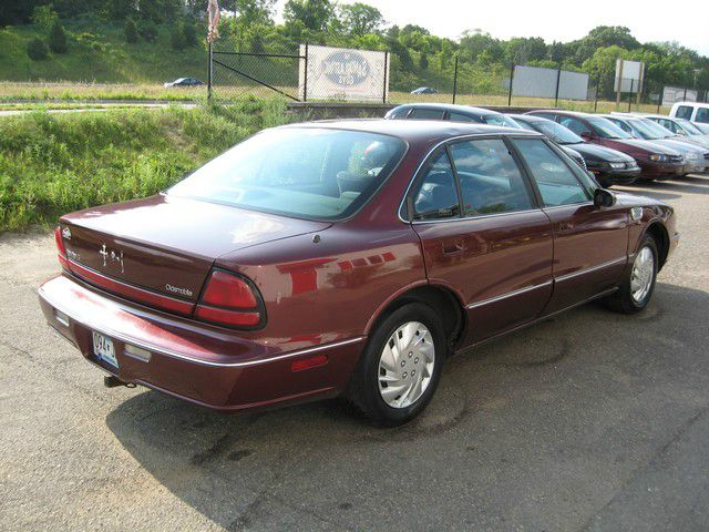 Oldsmobile Eighty Eight 1999 photo 3
