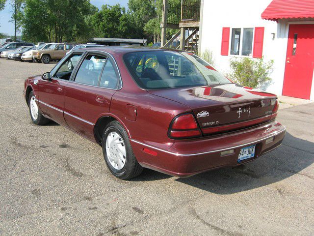 Oldsmobile Eighty Eight 1999 photo 4