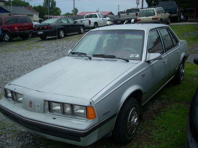 Oldsmobile Firenza 1986 photo 1