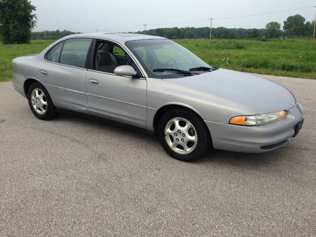 Oldsmobile Intrigue FWD 4dr Sport Sedan