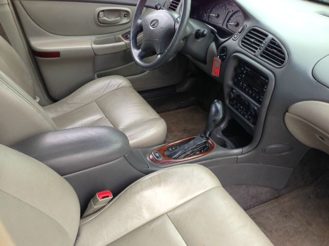 Oldsmobile Intrigue 1998 photo 2
