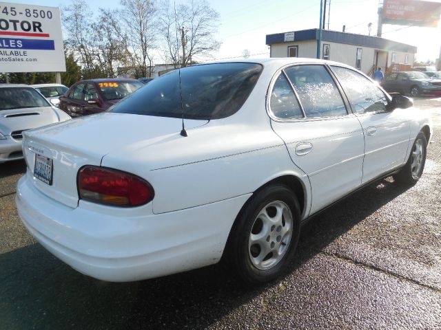 Oldsmobile Intrigue 1998 photo 1