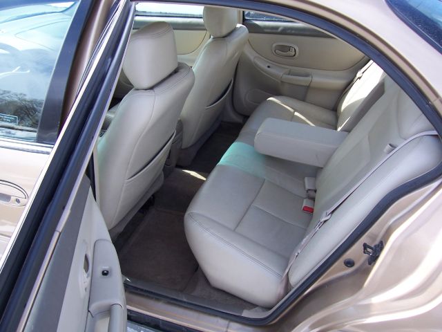 Oldsmobile Intrigue 1998 photo 2