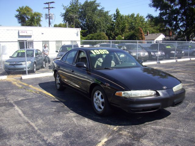 Oldsmobile Intrigue 1998 photo 2