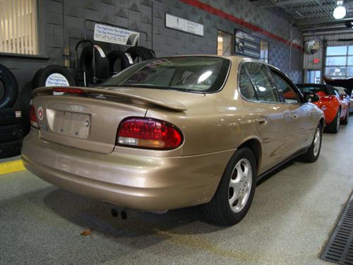 Oldsmobile Intrigue 1998 photo 5