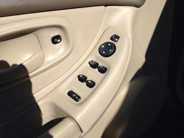 Oldsmobile Intrigue 1998 photo 2