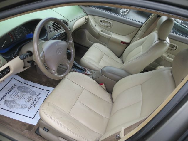 Oldsmobile Intrigue S Sedan Sedan