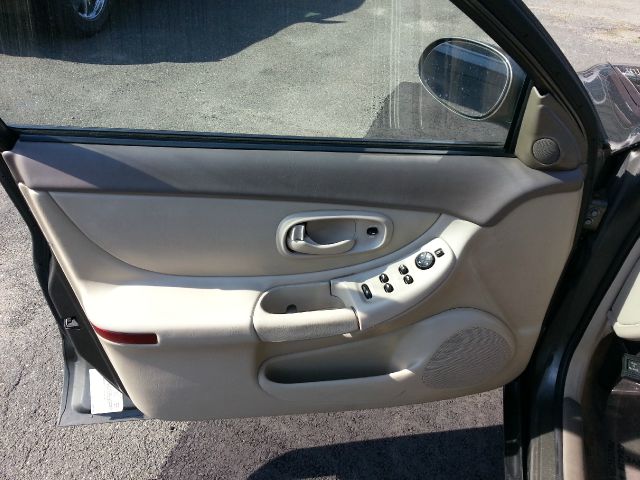 Oldsmobile Intrigue 1998 photo 4