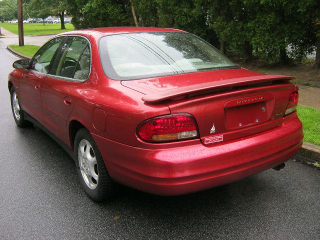 Oldsmobile Intrigue S Sedan Sedan