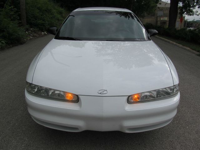 Oldsmobile Intrigue 1999 photo 1