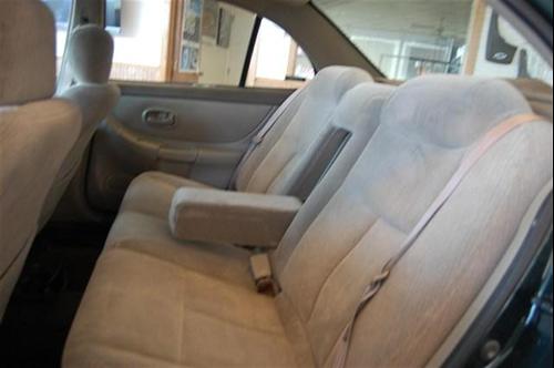 Oldsmobile Intrigue 2000 photo 2