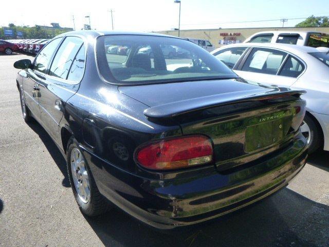 Oldsmobile Intrigue 2000 photo 2