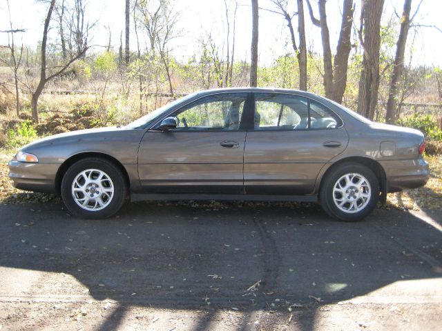 Oldsmobile Intrigue 2000 photo 1