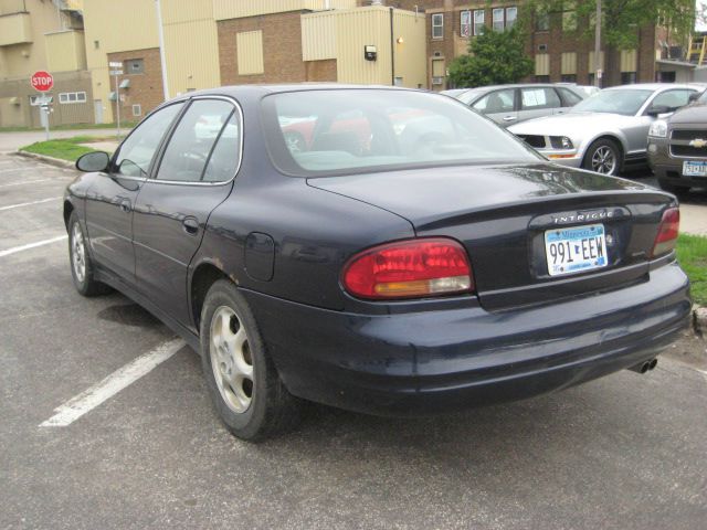 Oldsmobile Intrigue 2000 photo 6