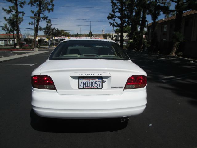 Oldsmobile Intrigue 2000 photo 2