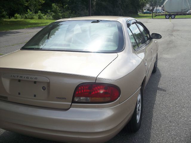 Oldsmobile Intrigue 2000 photo 1