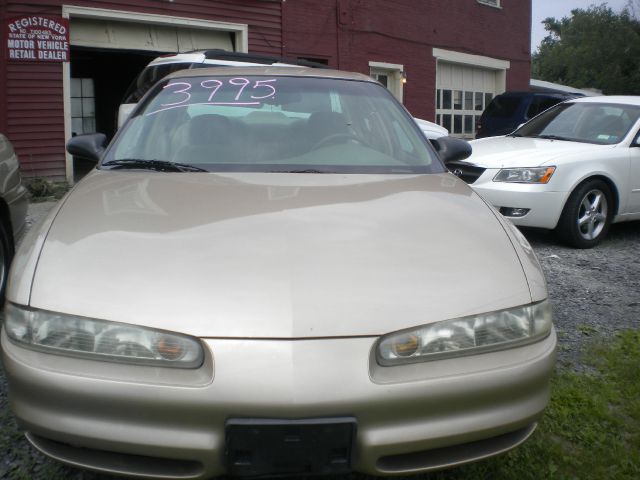 Oldsmobile Intrigue 2000 photo 3