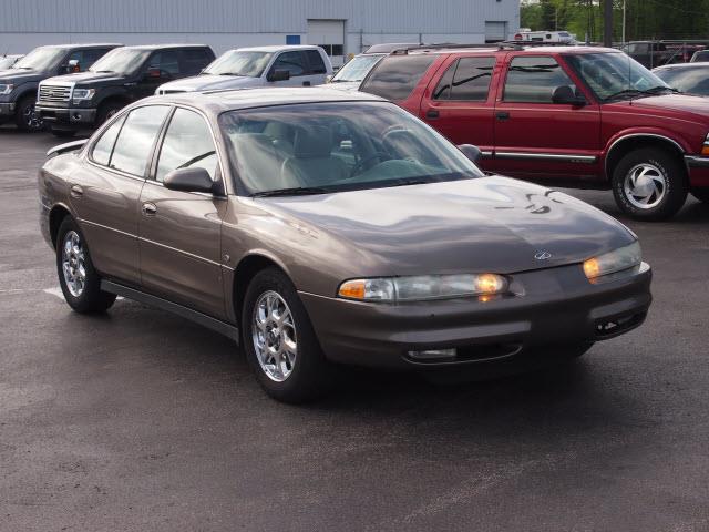 Oldsmobile Intrigue 2000 photo 9