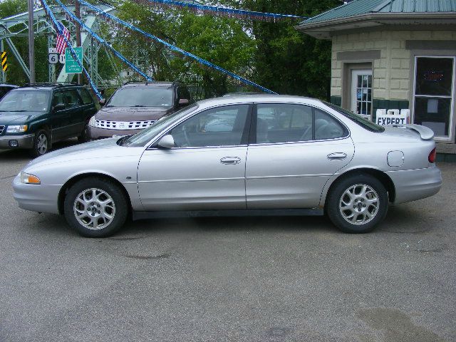 Oldsmobile Intrigue 2001 photo 3