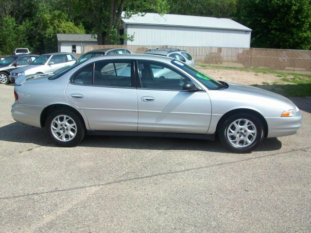 Oldsmobile Intrigue 2001 photo 2