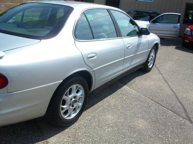 Oldsmobile Intrigue 2001 photo 3