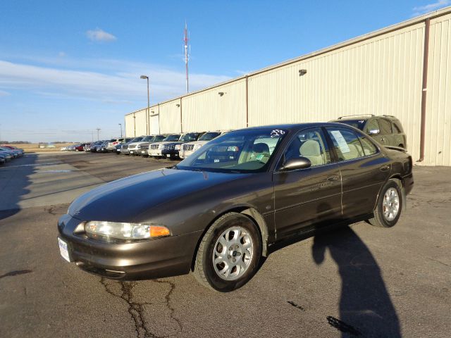 Oldsmobile Intrigue 2001 photo 2