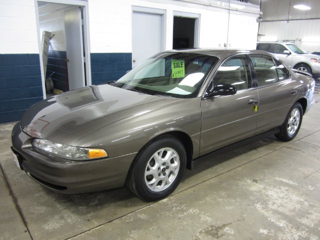 Oldsmobile Intrigue 2001 photo 2
