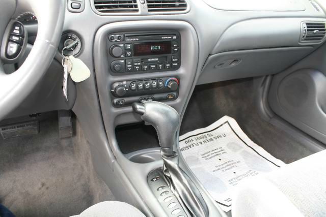 Oldsmobile Intrigue 2001 photo 1