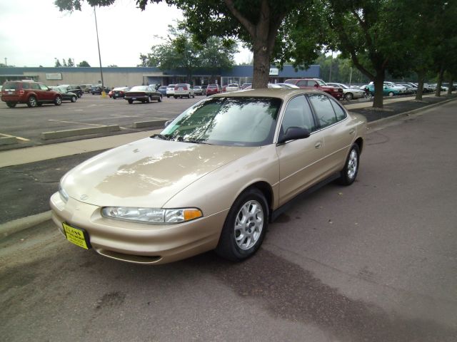 Oldsmobile Intrigue 2001 photo 1