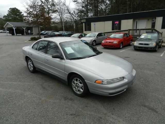 Oldsmobile Intrigue 2001 photo 3