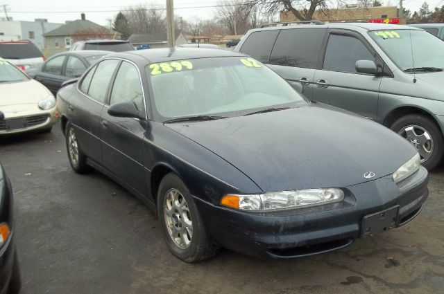 Oldsmobile Intrigue 2002 photo 2